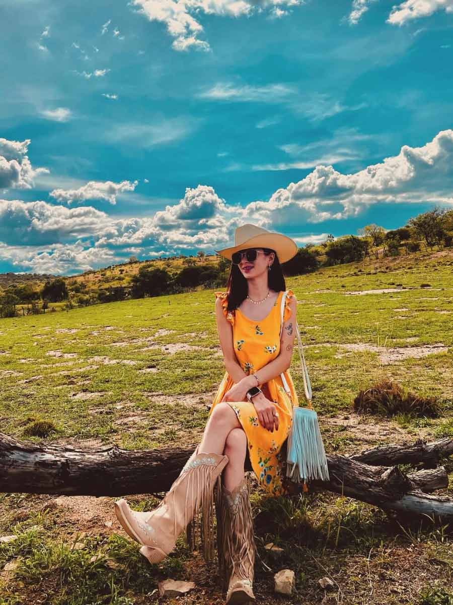 Wetkiss_apricot_tassel_embroidered_western_boots