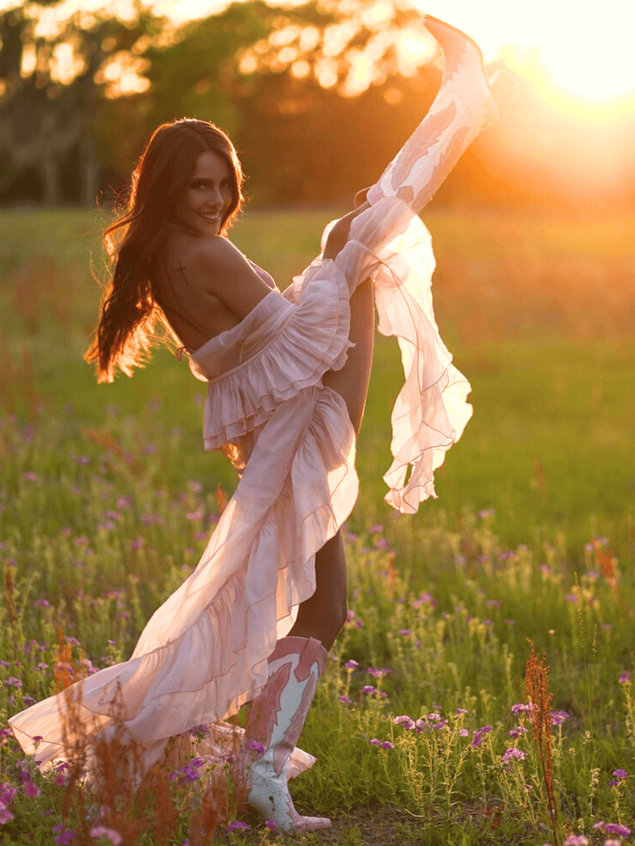 wetkiss teresa-c cowgirl boots modeling image