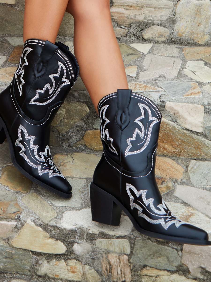 Square Toe Embroidered Cowgirl Boots