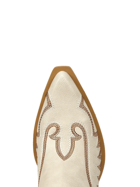 toe of beige cowboy boots for ladies by wetkiss