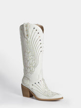 white-embroidered-leaf-bridal-cowboy-boots