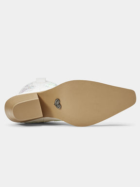 white-embroidered-rose-wedding-cowgirl-boots-rubber